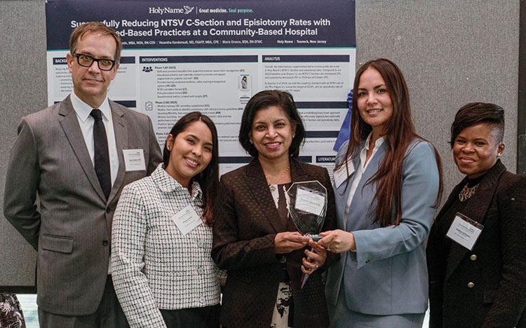 Holy Name Award Reducing CSection